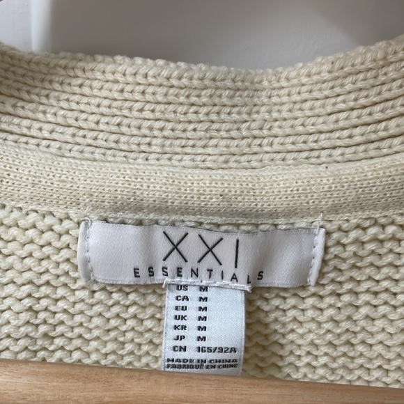 Cream grandpa sweater - Picture 5 of 12